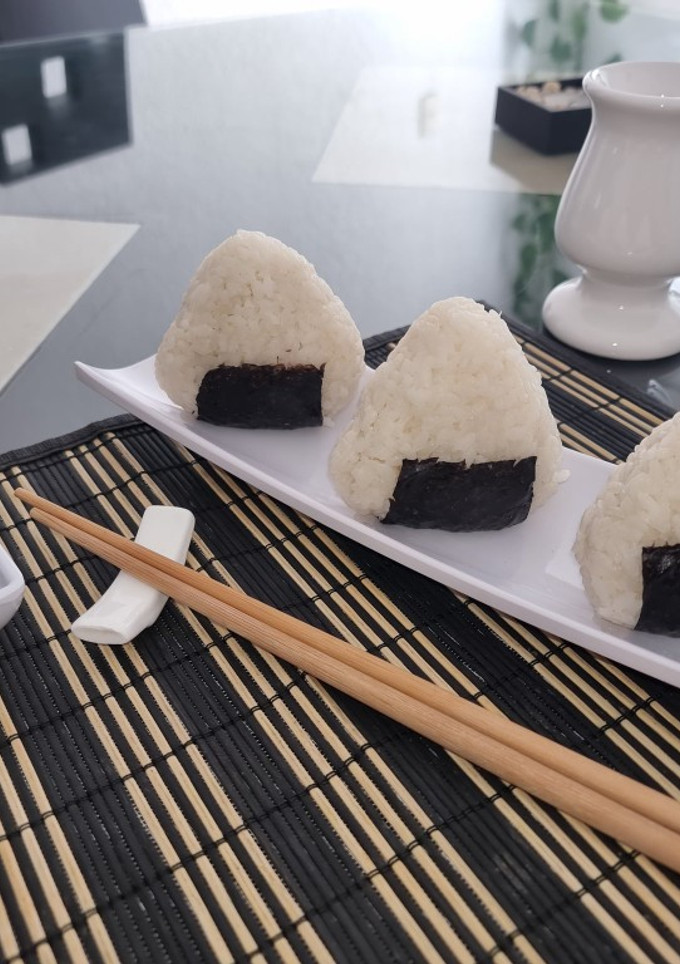 Una foto de Onigiris