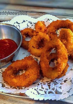 A picture of Fiery Calamari Rings.