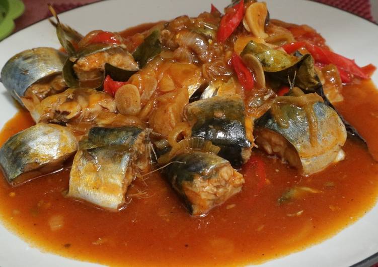 Resep 29. Ikan Salem Masak Sarden, Bisa Manjain Lidah