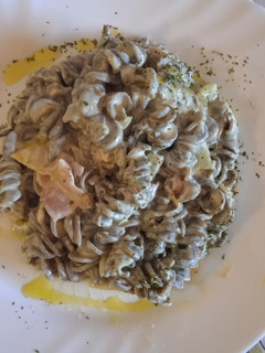 Una foto de Pasta proteica a la carbonara😜😋