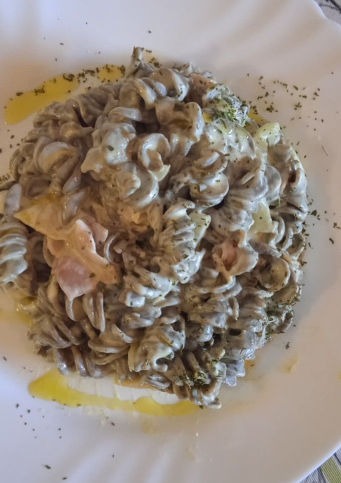 Una foto de Pasta proteica a la carbonara😜😋