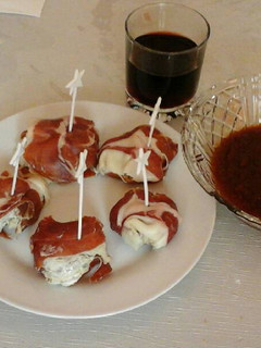 Foto principal de Bombones de queso y jamón con mermelada de tomate