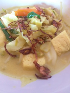 Foto resep 06. Sayur Kol, toge, tahu putih, kuah kuning santan. Hemat