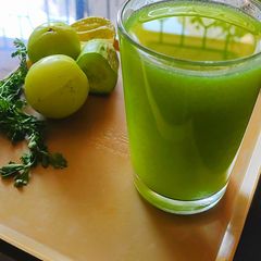 A picture of Awla Cucumber Juice.