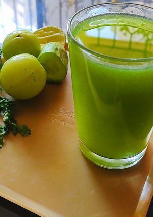 A picture of Awla Cucumber Juice.