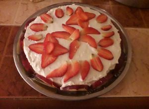 صورة لوصفة كيك بالكريمة والفراولة 😋🍓🎂