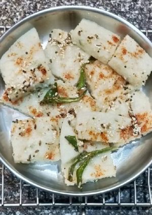 A picture of Samolina (Suji) Dhokla.