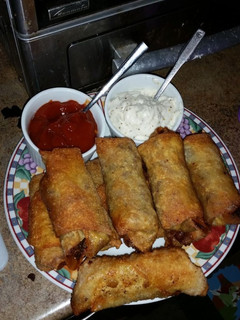 स्प्रिंग रोल (spring roll recipe in Hindi) रेसिपी मुख्य फोटो