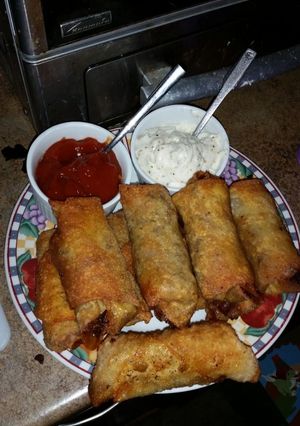 स्प्रिंग रोल (spring roll recipe in Hindi) रेसिपी मुख्य फोटो