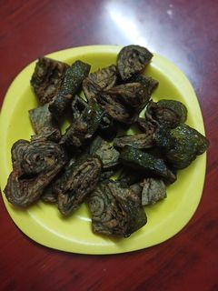 अरबी के पत्ते के पकौड़े (Arbi ke patte ke pakode recipe in Hindi) रेसिपी मुख्य फोटो