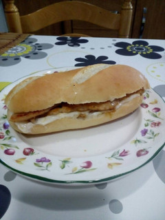 Una foto de Bocata de lomo a la Estela