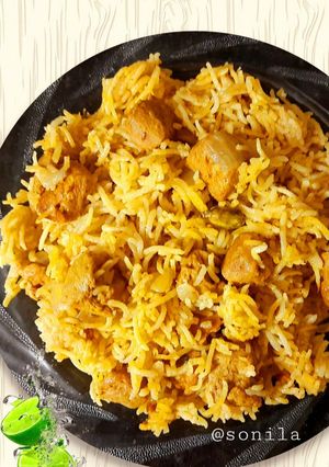 A picture of Soyabean pulao.