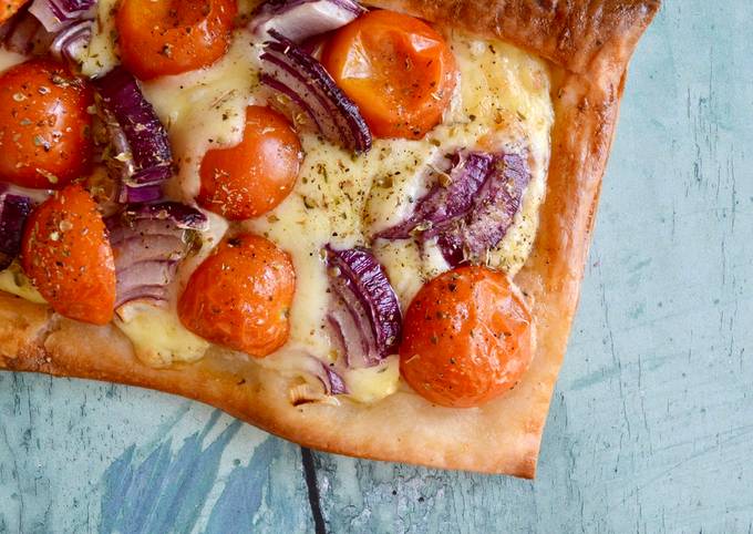 Recipe of Speedy Tomato, Cheese and Onion Tarts