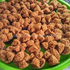 A picture of Bolu kukus gula merah mekar lembut banget dan harum.