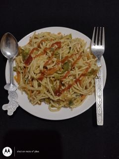 வெஜ் நூடுல்ஸ் 🍝🍝🍝🍝 (Veg noodles recipe in tamil) செய்முறை முக்கிய புகைப்படம்