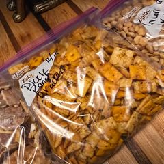 A picture of Spicy Pickle Crackers.