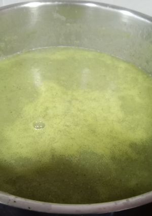 Una foto de Puré de calabacín y manzana