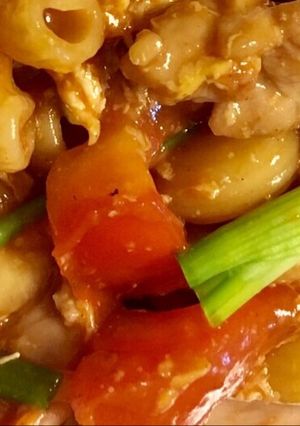 รูปของ ผัดมักกะโรนีไก่
