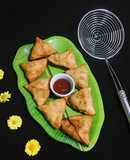 Crispy Potato Cauliflower Samosa / Aloo Gobi Samosa