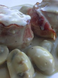 Una foto de Solomillo en salsa de champiñones