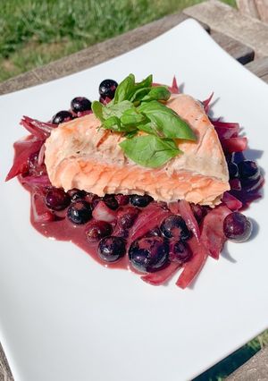 Une photo de Saumon aux myrtilles
