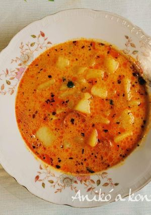Tejfölös krumplileves kolbásszal 🌺 recept fotója