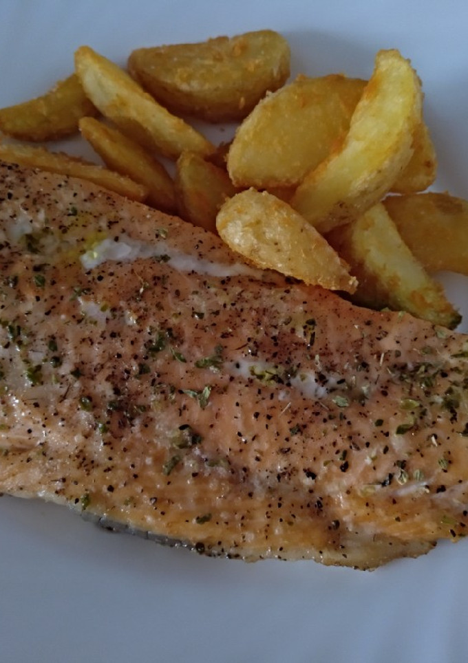 Una foto de Salmón al horno
