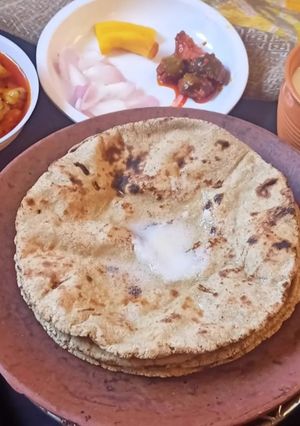 A picture of Jowar Bajra Roti.