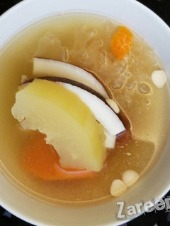 《潤肺美顏》木瓜椰子南北杏雪耳湯 的食譜成品照片