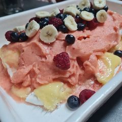 A picture of Meringue and Mango Sorbet Cake.