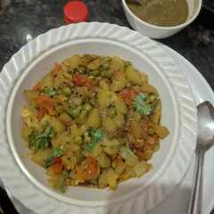 लौकी,मटर की सब्जी (louki matar ki sabji recipe in Hindi)-レシピのメイン写真