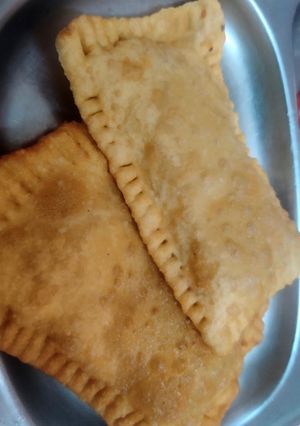 A picture of Mc pizza puff.