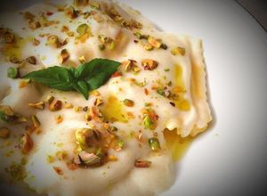 Foto principal de Raviolis de Calabaza  a la crema de Grana Padano
