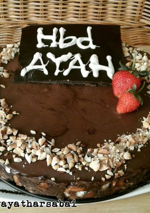 Foto resep Birthday Cake Si Ayah ( No Bake Chocolate Biscuit Cake)