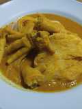 ขนมจีนน้ำยาไก่ แกงใต้