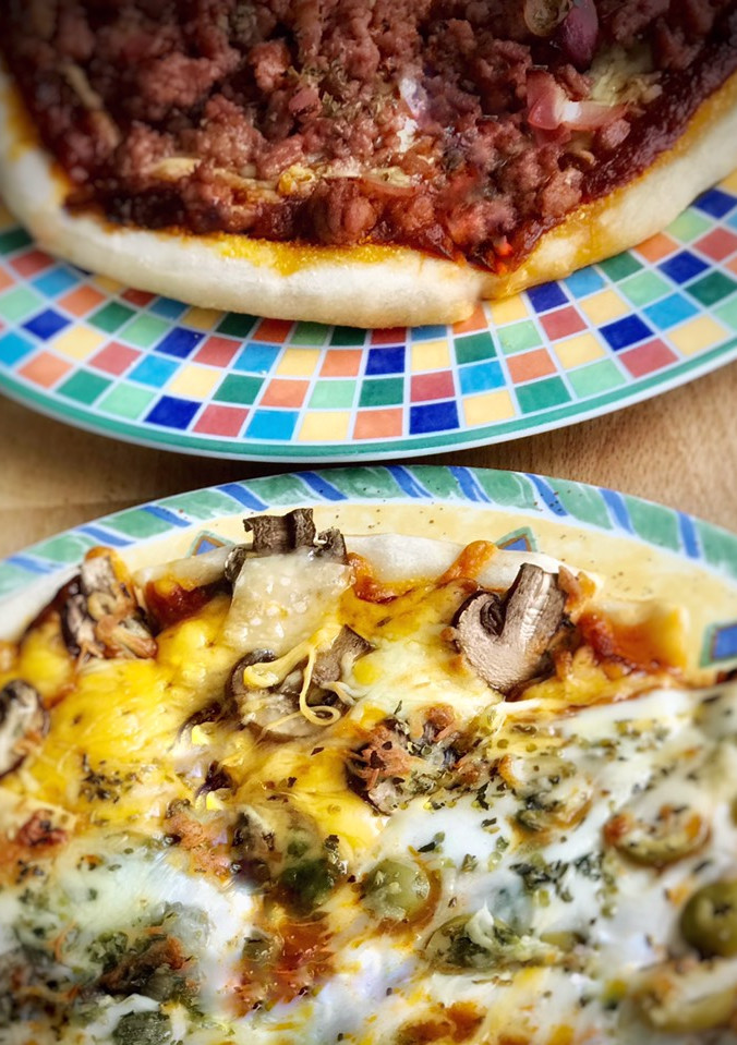 Una foto de Homemade Pizza’s night: Pizza Barbacoa & Pizza 4 estaciones