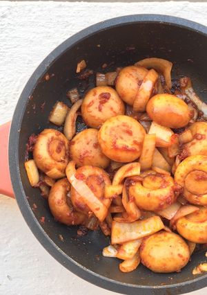 A picture of Spicy Mushroom And Onion.
