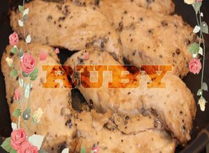 Hình của món Gà Rim/Sên Tiêu và Caramel (Hoặc Nước Màu).