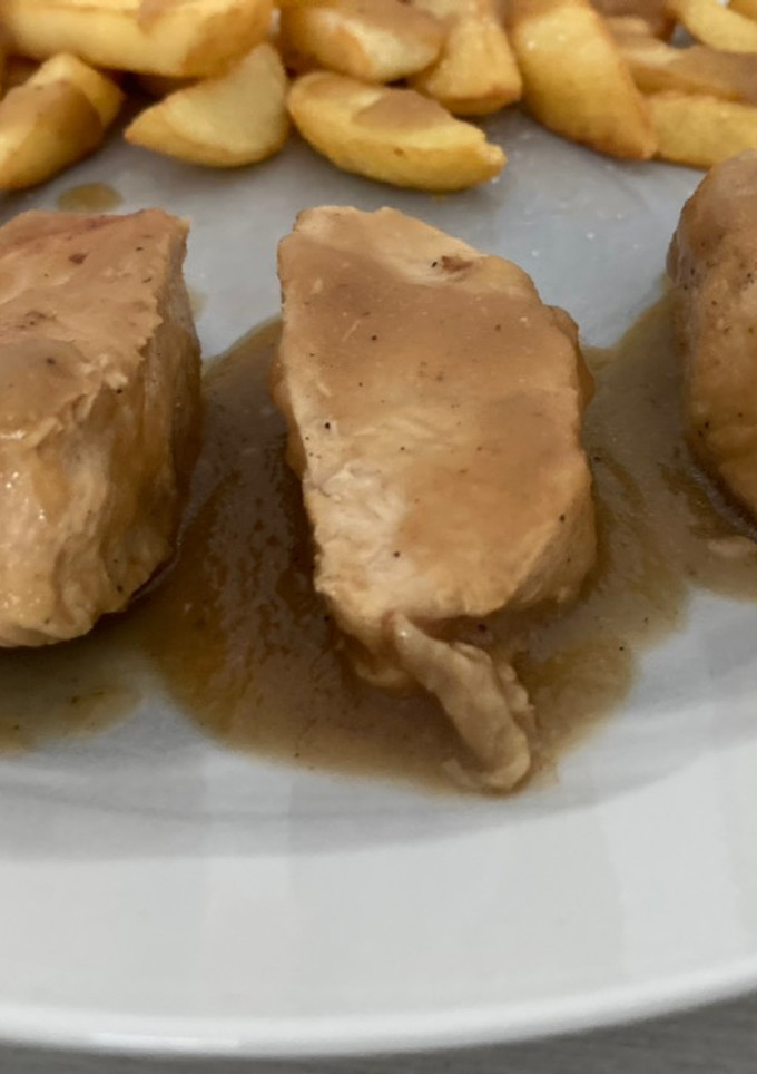 Una foto de Solomillo con salsa de cebolla al whisky