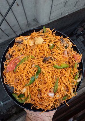 A picture of Hakka noodles.