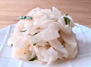 Hình của món 🌱 Củ Cải Trắng Muối Xổi Chua Ngọt.