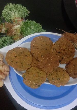 A picture of Methi puri.