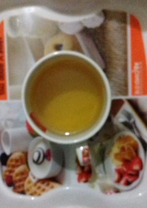 A picture of Lipton green tea.