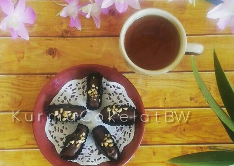 Kurma Cokelat isi Mede
