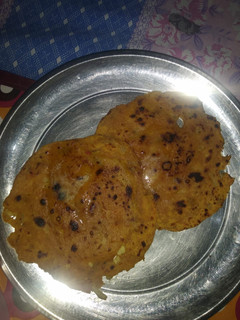 A picture of Dal paratha.