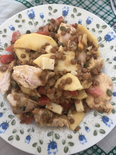 Una foto de 298. Ensalada de lentejas con pollo y manzana (principal legumbres)