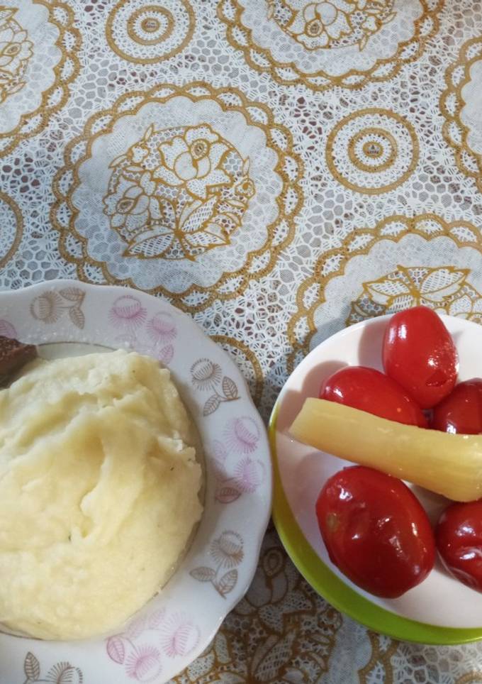 Жареная печень и пюре