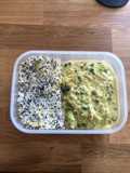 Curry mit Kokosmilch und Mandeln mit Basmati-Quinoa-Linsen Reis