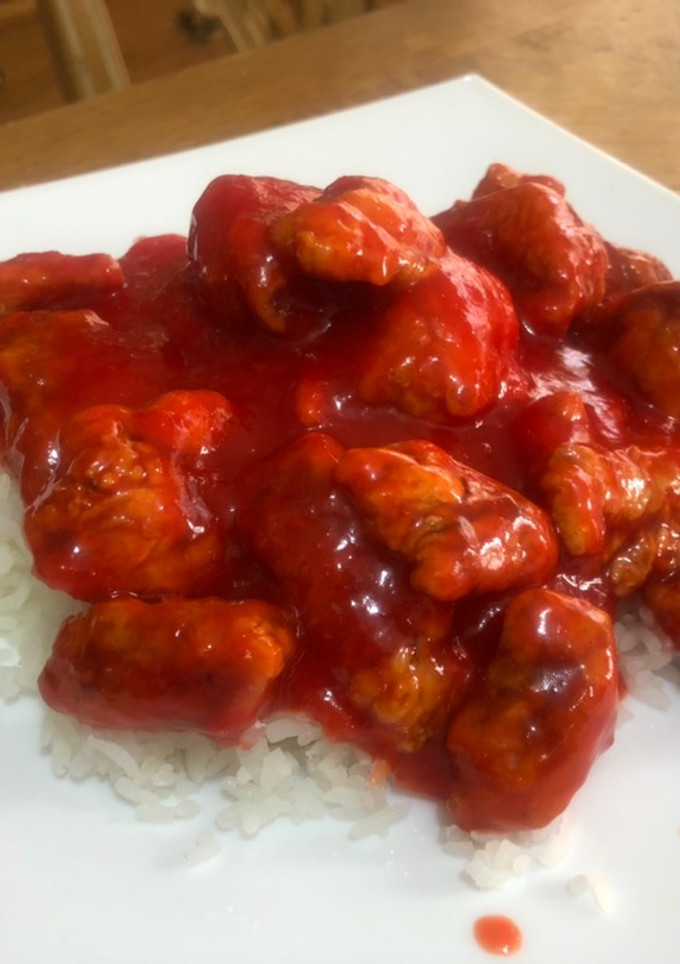 Una foto de Pollo a lamango y chamoy con el toque Sonorense