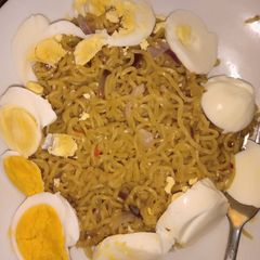 A picture of Noodles.